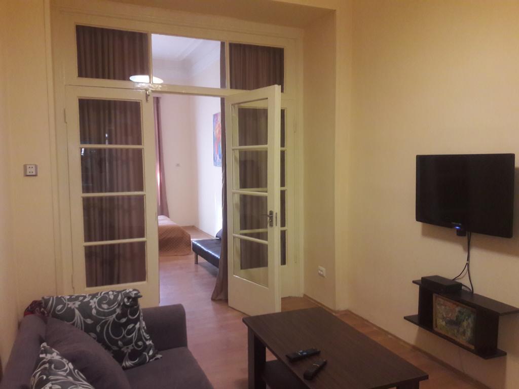 Comfortable Apartment Old Тбилиси Екстериор снимка